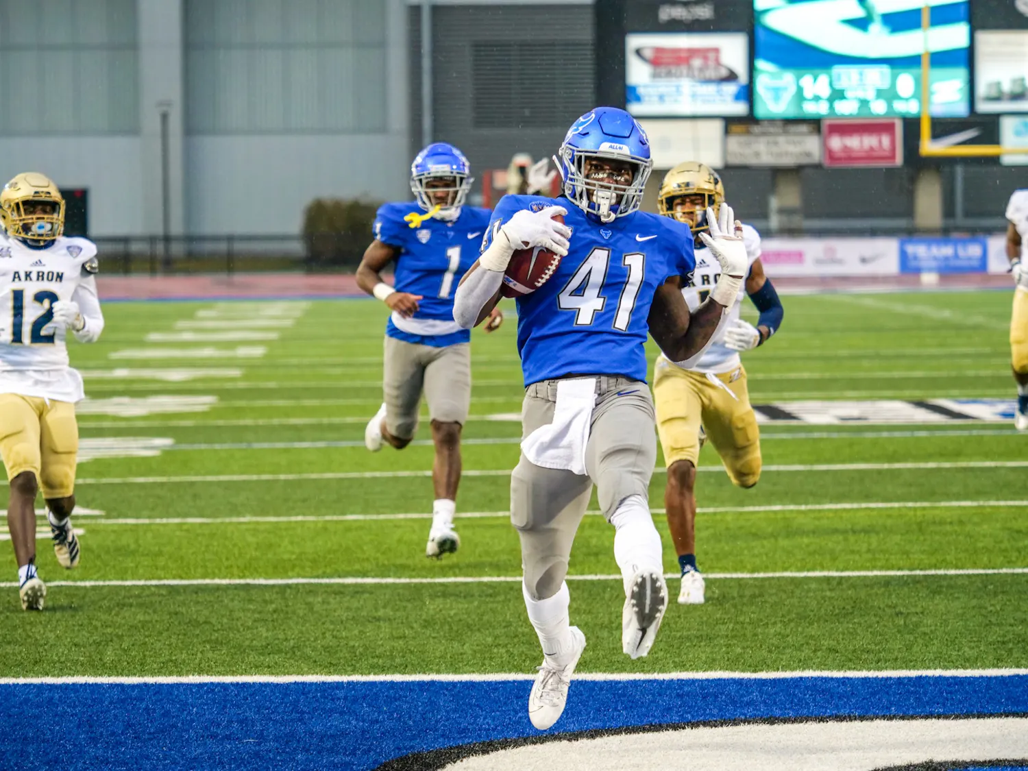 Former UB running back Kevin Marks Jr. has signed as an undrafted free agent with the Los Angeles Chargers.