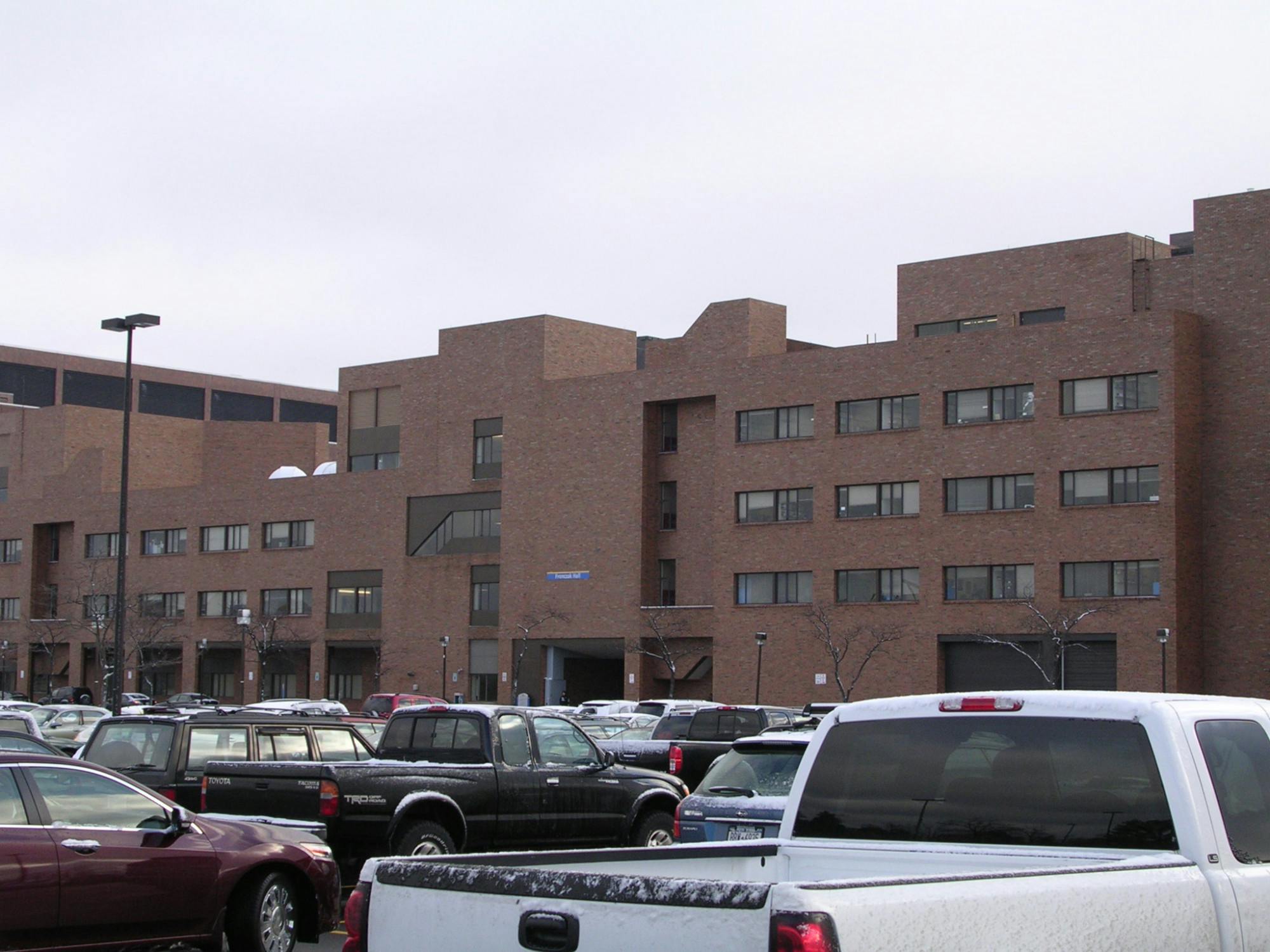 Fronczak Hall's northeast entrance is still closed.&nbsp;