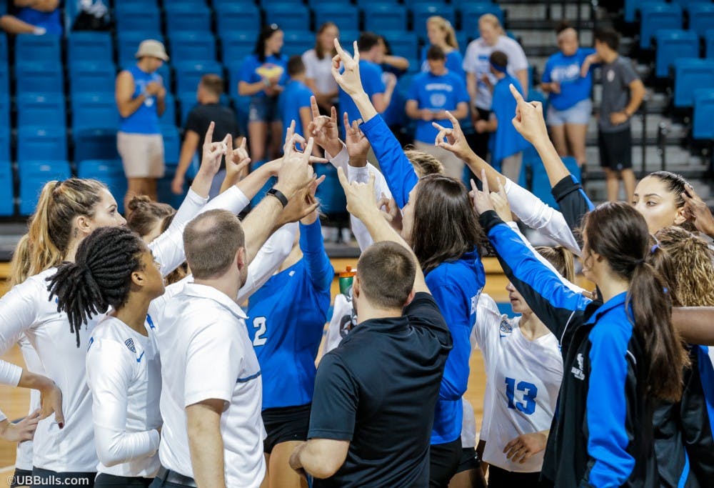 <h2><p>Head coach Blair Brown Lipsitz leads the Bulls in a group huddle. Buffalo went 1-2 this past weekend at the Arkansas Classic.<span style="font-weight: normal;"></span></p></h2>