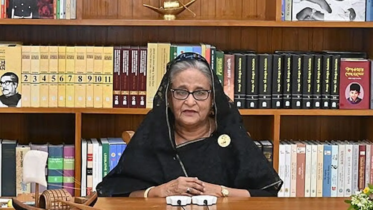 Hasina addressing the public 
