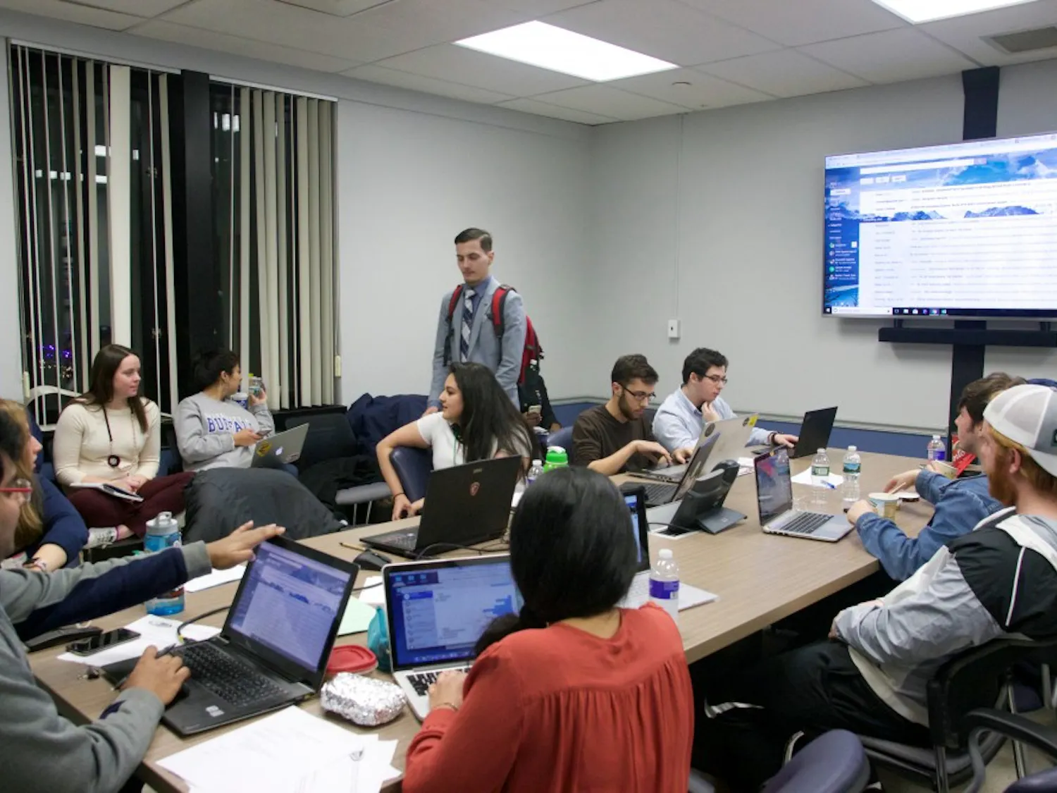 The SA Senate talks in a meeting last academic year. The Senate did not contact The Spectrum or other news media before the Oct. 11 SA Senate meeting. New York’s top open-government official said SA’s precedent of not alerting news media did not comply with the law.