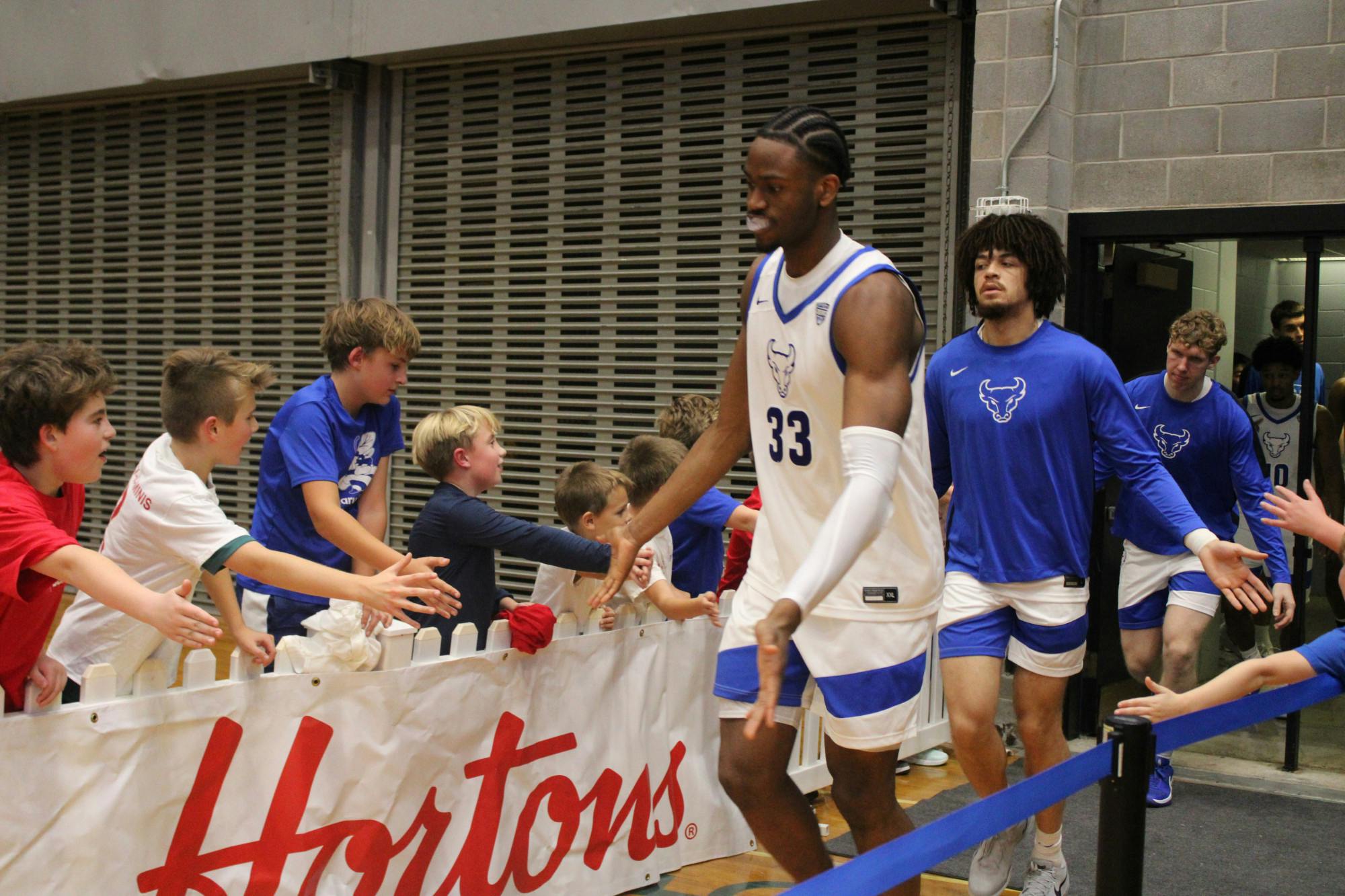 Men’s basketball went down to Fort Myers, Florida, to compete in the Skechers Fort Myers Tip-Off tournament. 