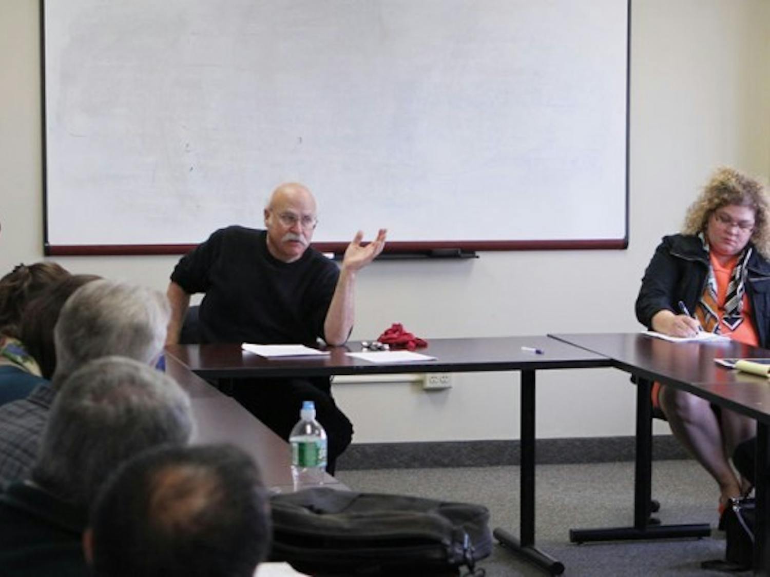 On Monday, Oct. 6, Steven Shapin (center), the Franklin L. Ford Research Professor of the History of Science, led a discussion center through UB’s Early Modern Research Workshop and the Science Studies Research Workshop, funded by the UB Humanities Institute. Shapin is currently working on a new book with the working title, “You are what you eat.”
Yusong Shi, The Spectrum

