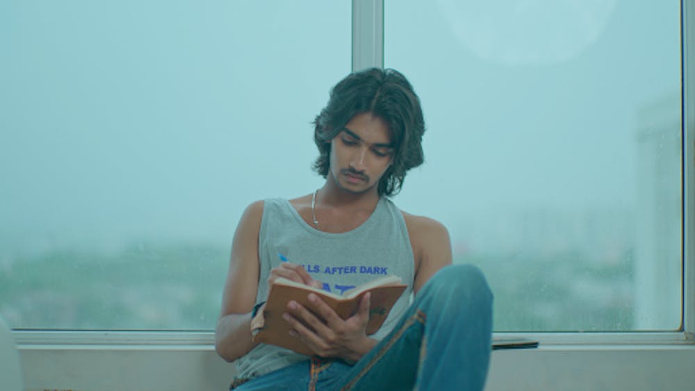 <p>Gurucharan Nethi on the set of “Mr.Romeo”&nbsp;</p>