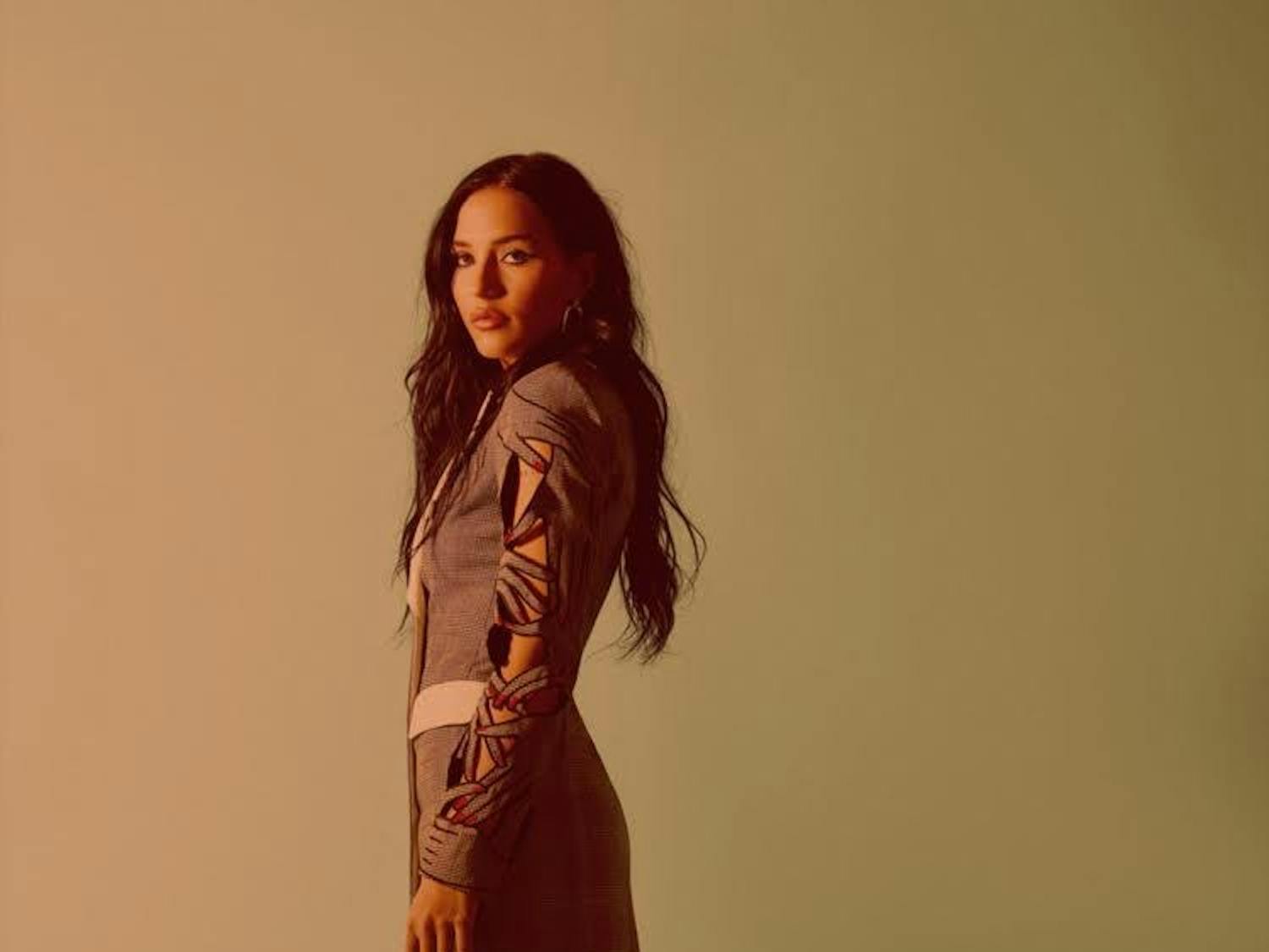 Pop star Lennon Stella plays Toronto’s Danforth Music Hall in March and Buffalo’s KeyBank Center this October. We caught up with Stella before her shows to talk about her upcoming debut album, musical roots and Liam Payne collaboration “Polaroid.” 
