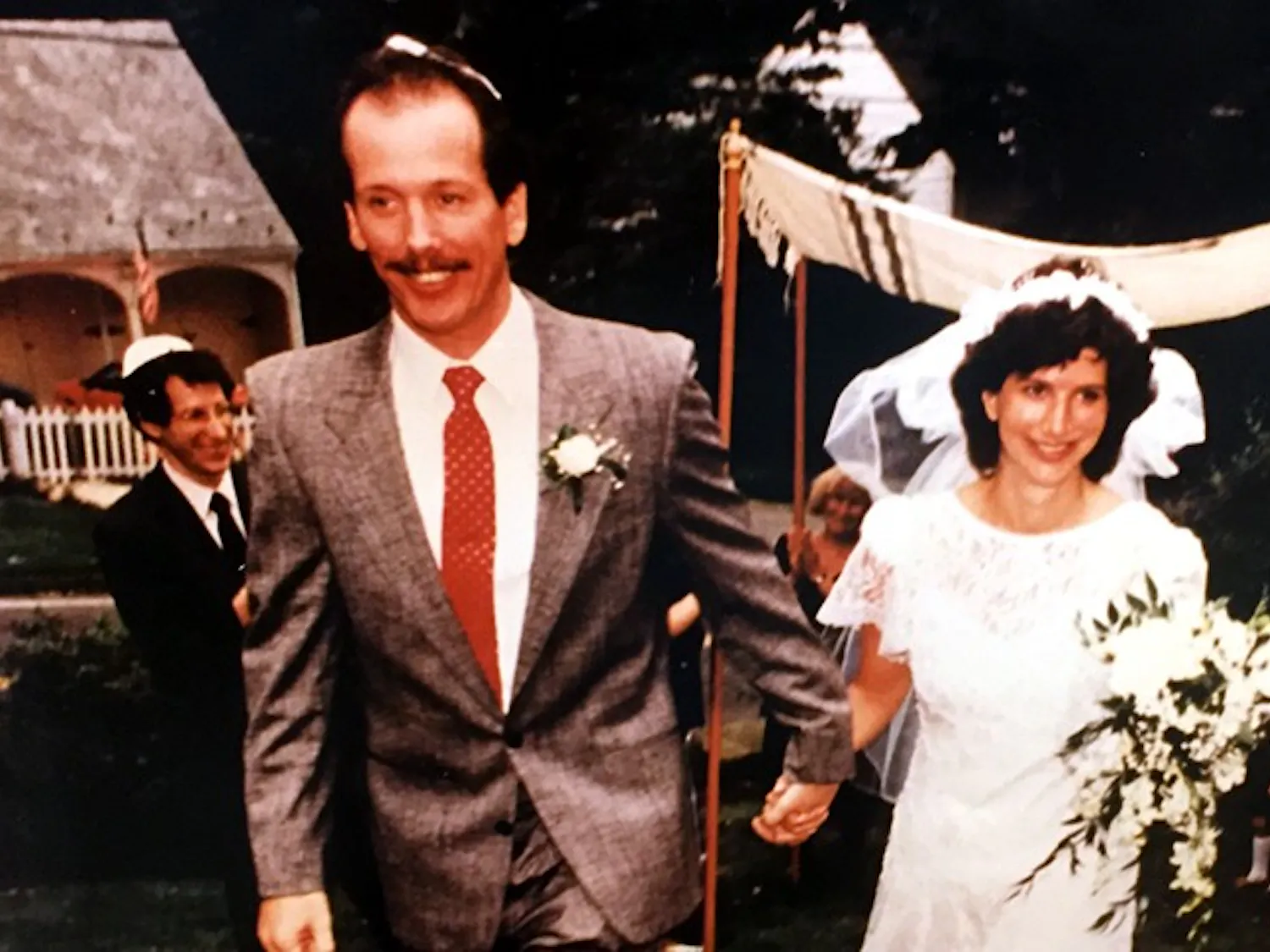 Former Spectrum EICs Larry Kraftowitz and Amy Dunkin got married in 1990,15 years after they worked on the paper together. They see their work at the newspaper as a pivotal time in their college careers. 