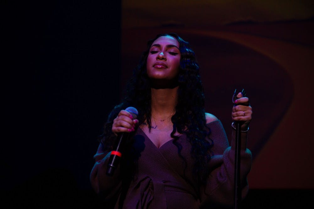 The Fall Fest Concert Series wrapped up on Saturday night, bringing a female-dominated performance led by Ashanti, Tinashe and Queen Naija.