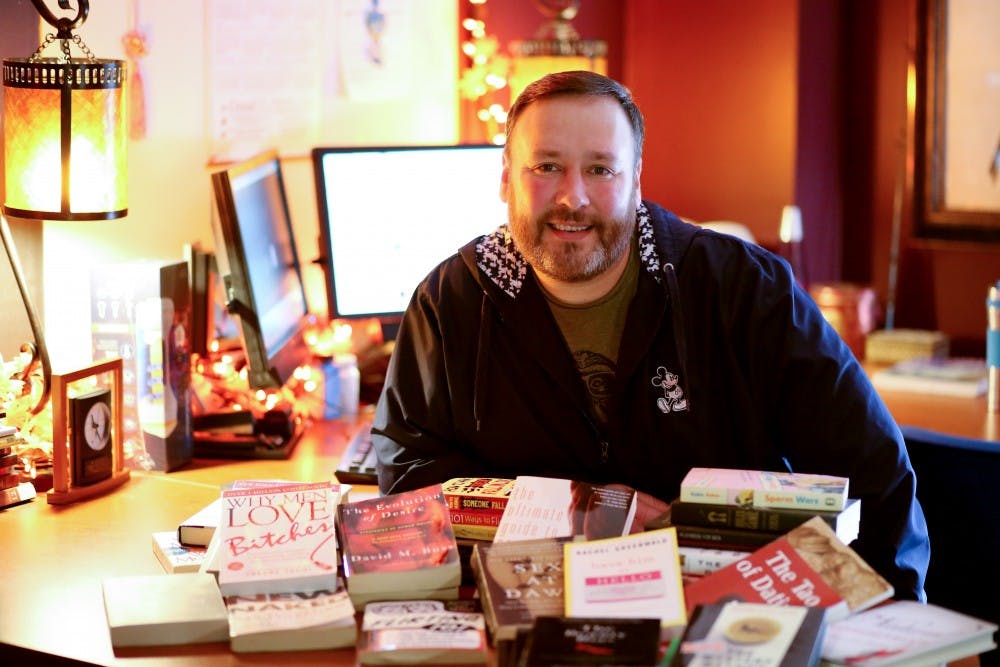 Cutline: Professor Lance Rintamaki’s Sex Com class is the only class of its kind in the country. His quirky personality and level of engagement attract 300 students to take his class each semester.&nbsp;