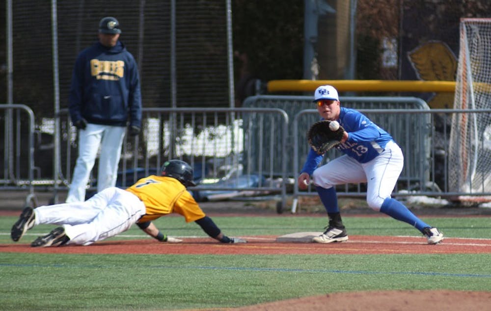 <p>The baseball team went 2-2 this weekend in Dayton, Ohio. </p>