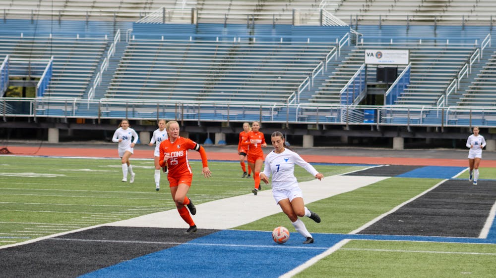 UB women's soccer tied Bowling Green this Sunday with a final score of 0-0.