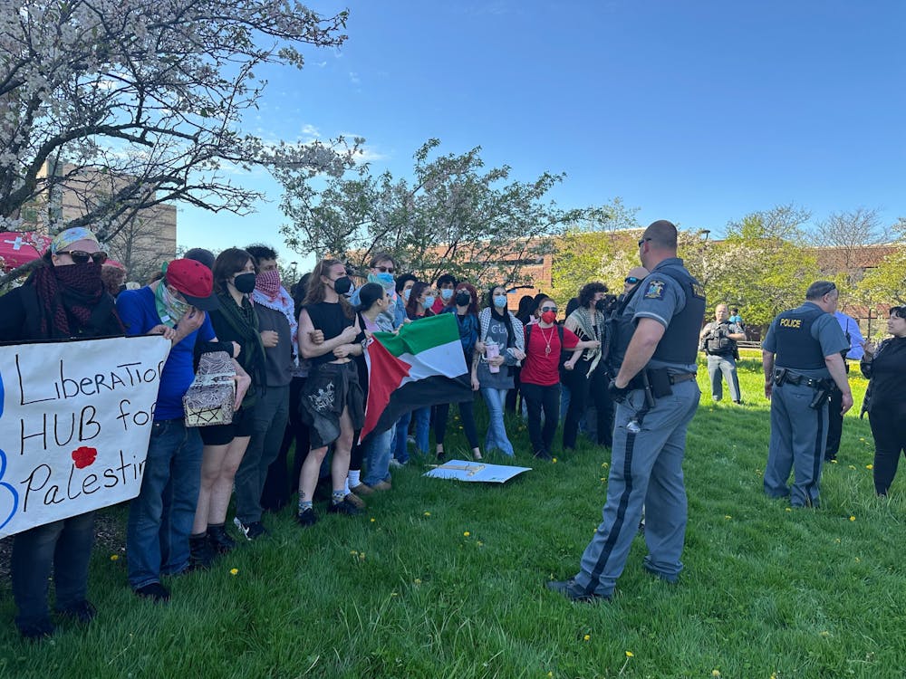 <p>Students attempted to set up an encampment on the lawn next to Hochstetter Hall.&nbsp;</p>