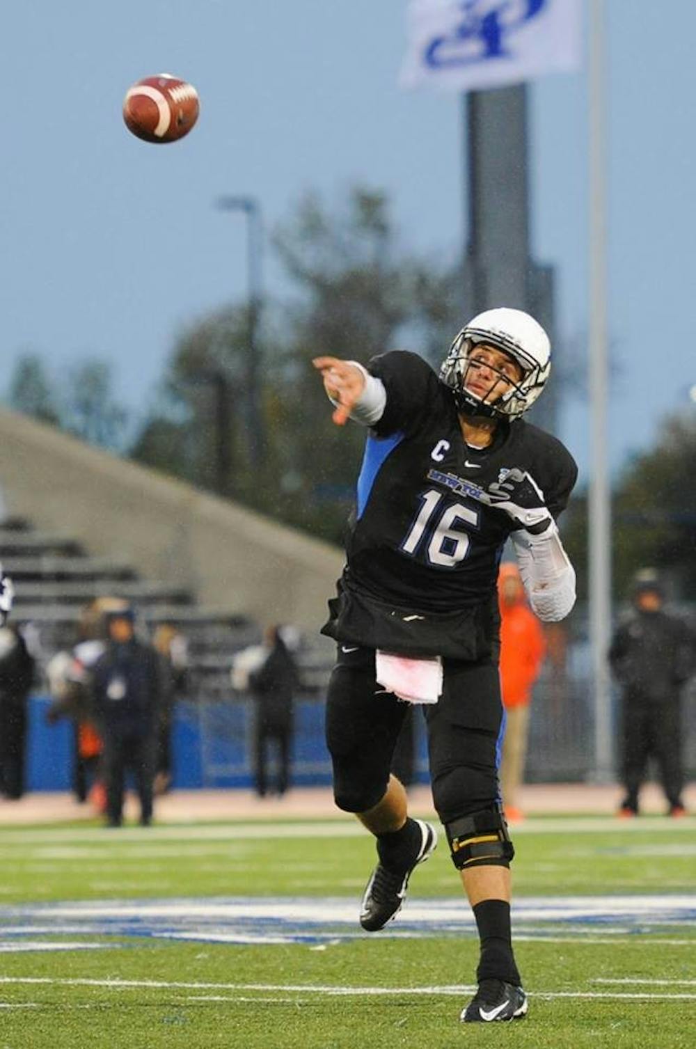 <p>Joe Licata throws a pass in Buffalo's 28-22 loss to Bowling Green at UB Stadium. The Bulls defeated Kent State 18-17 on the road Thursday night.&nbsp;</p>