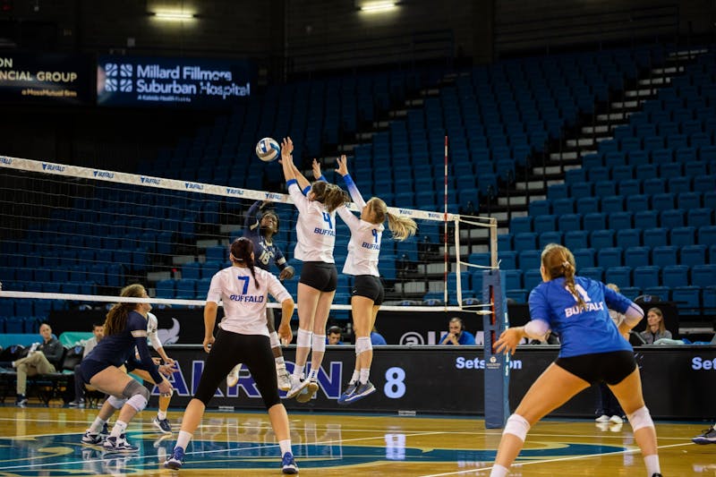 Volleyball defeats Akron, secures No. 6 seed in MAC Tournament The