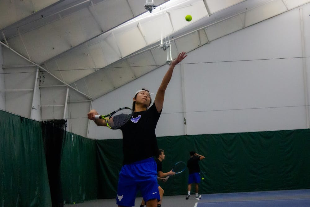 UB men’s tennis (3-4, 0-0 MAC) dominated St. Bonaventure University (0-7, 0-0 A10) with a strong 6-1 victory at Miller Tennis Center.
