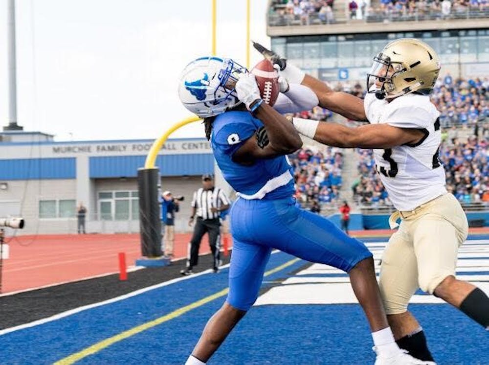 <p>Junior wide receiver K.J. Osborn is unable to make the catch. Osborn was the Bulls' leading receiver catching four passes for 82 yards including a 53-yard touchdown.&nbsp;</p>