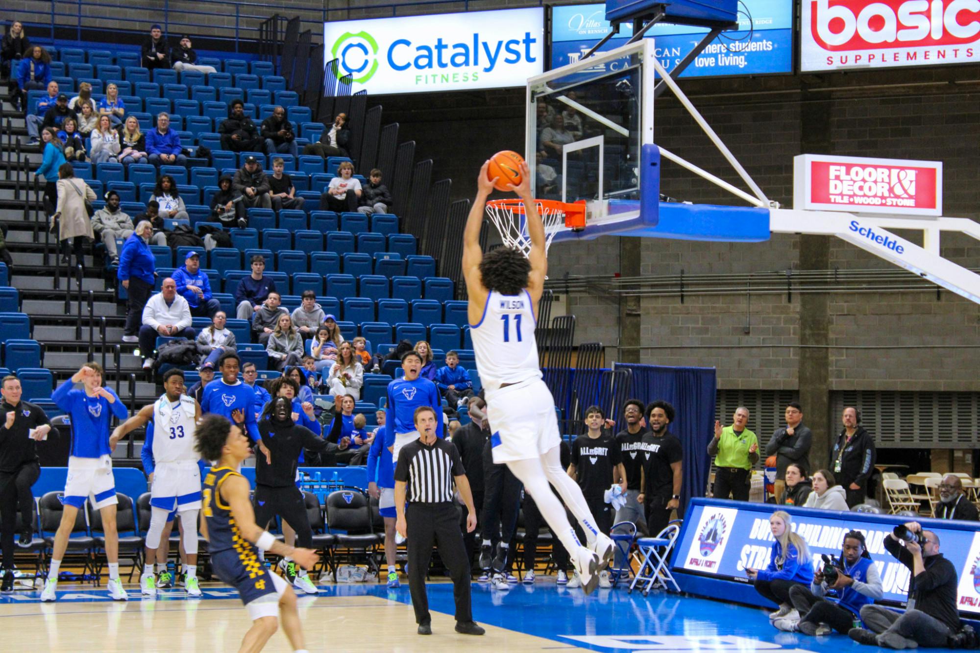 After being defeated in their last home game of the season against the Miami (OH) Redhawks (22-8,13-4 MAC), the Bulls faced the Akron Zips (25-6,17-1 MAC) this past Saturday, losing 88-70.