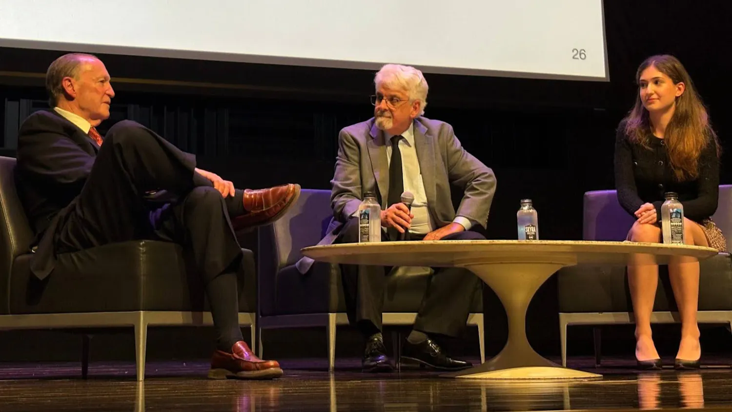 Journalist and author Steven Brill, “an expert in fact versus fiction,” discussed the pros and cons of internet news, along with a pitch for a company he’s co-CEO of, in his talk hosted by The Investigative Post on Thursday, Oct. 23.