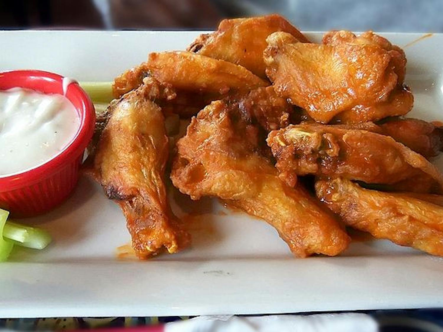 The Spectrum surveyed UB students to find out the top five Buffalo wing spots. | Clotee Pridgen Allochuku, Wikimedia Commons.