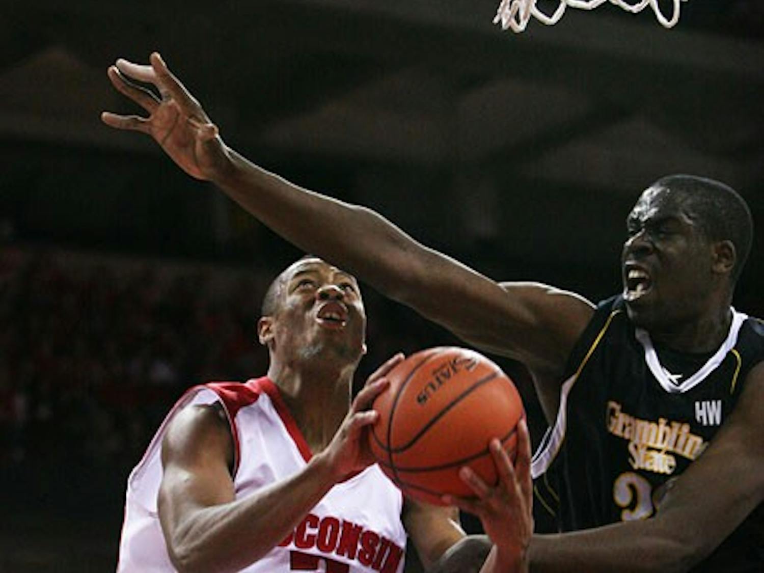 No letdown for UW with easy lopsided win over Grambling