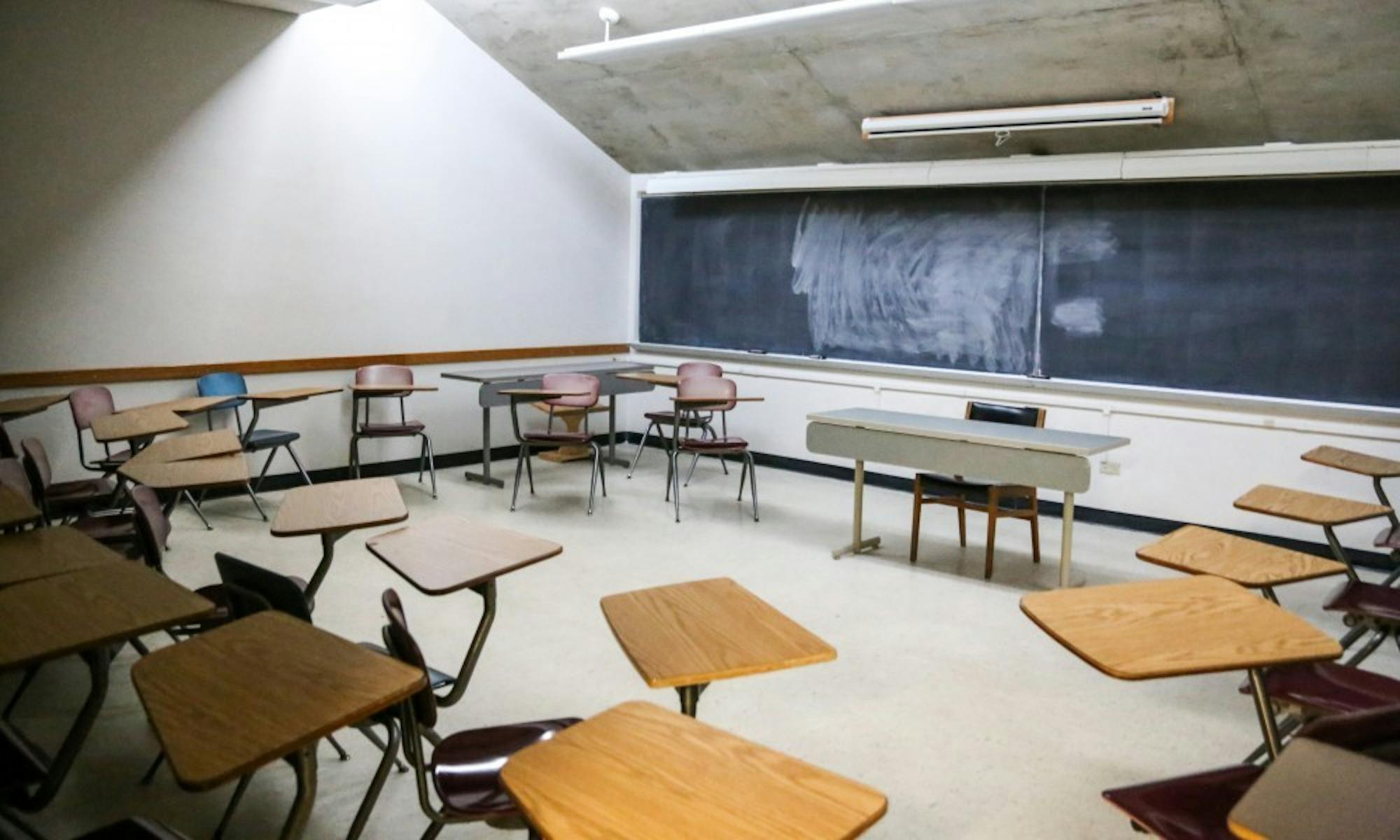 Photo of a classroom.