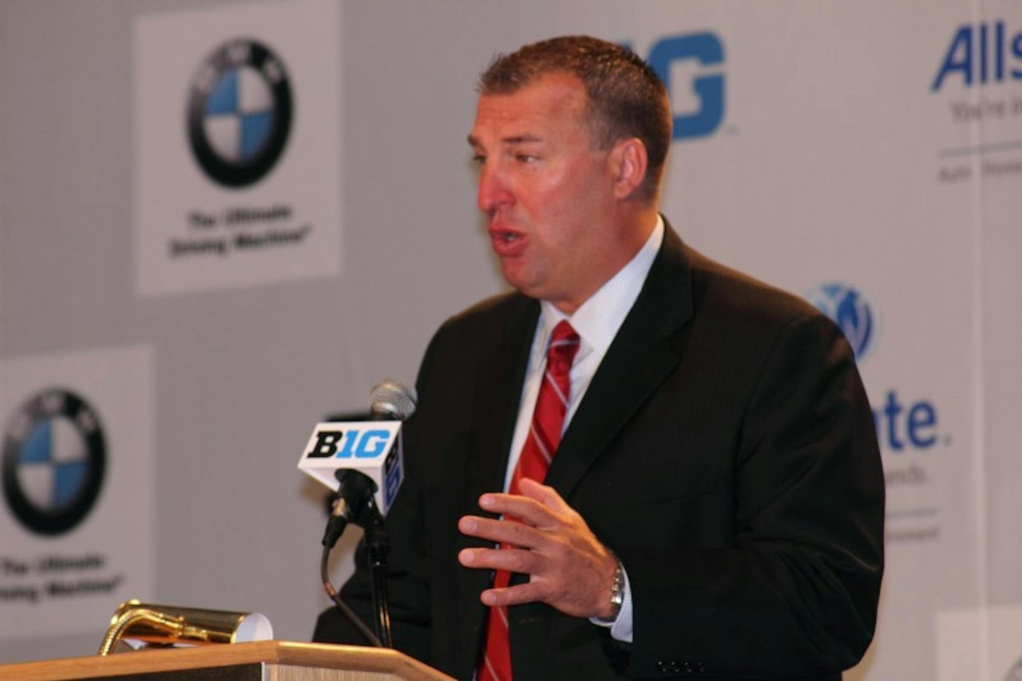 Bielema takes stand against NCAA violators