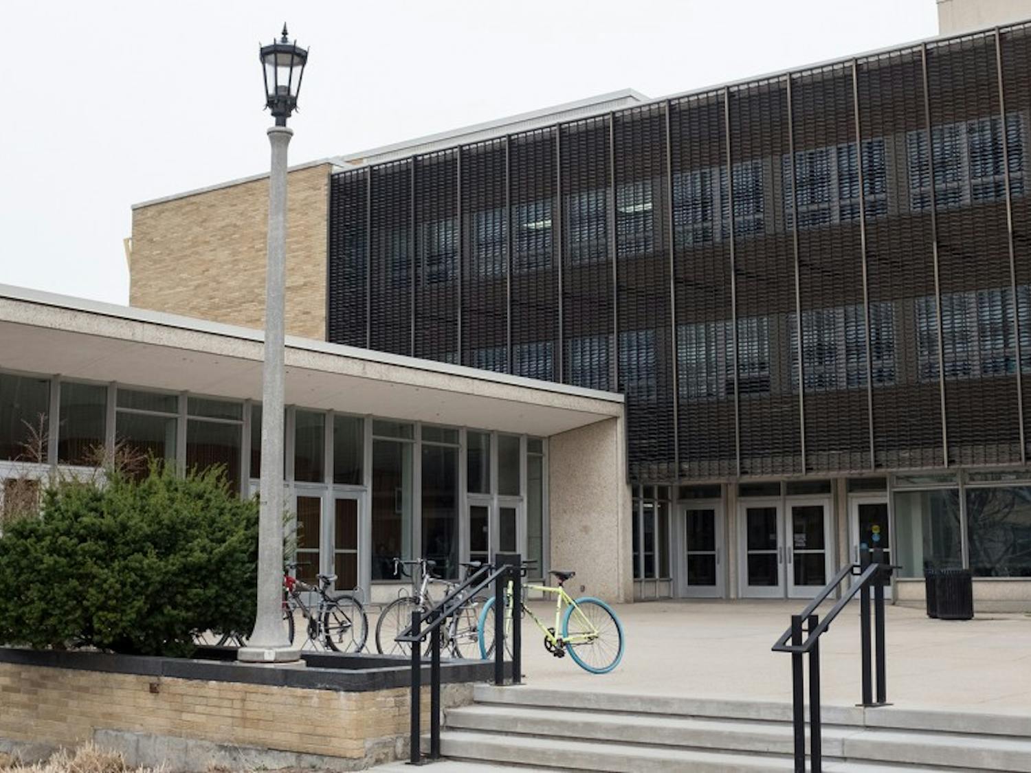 New research center offers students chance to analyze state economic policy