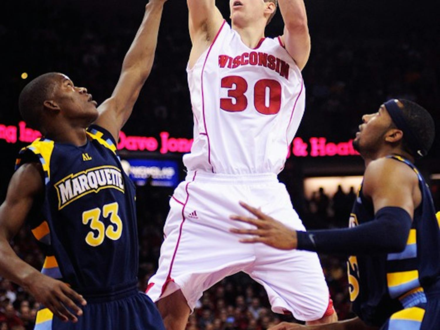 UW bounces back with win over rival Marquette