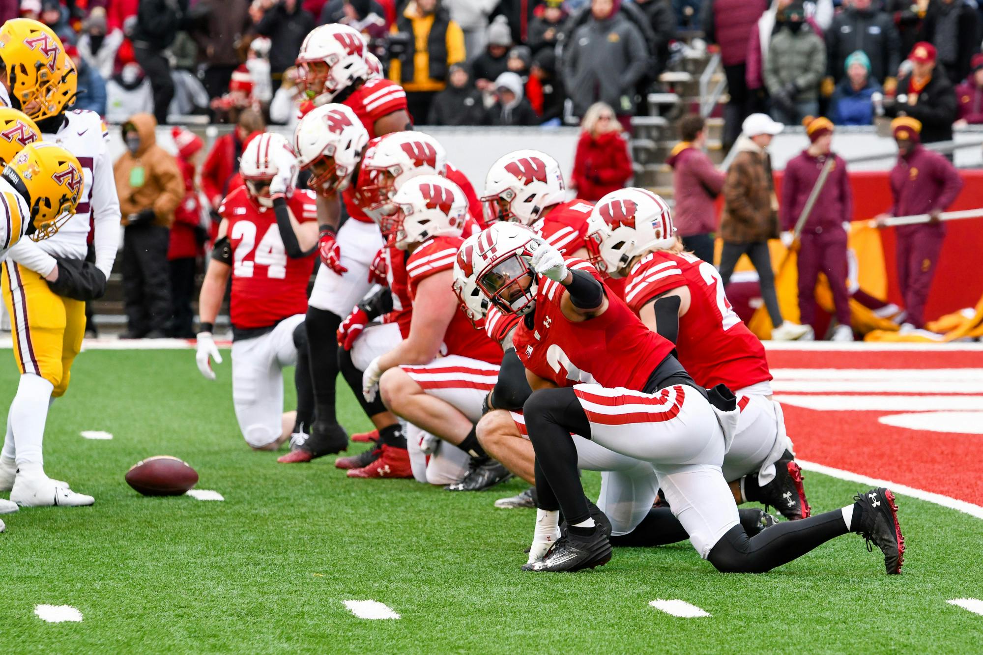 Wisconsin Football vs Minnesota940.jpg