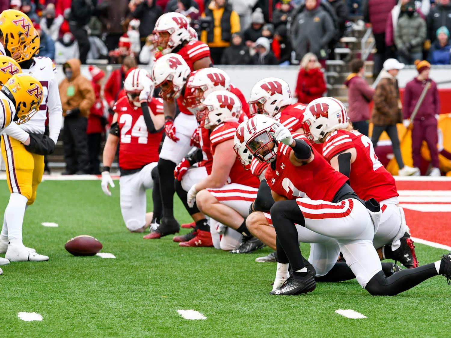 Wisconsin Football vs Minnesota940.jpg