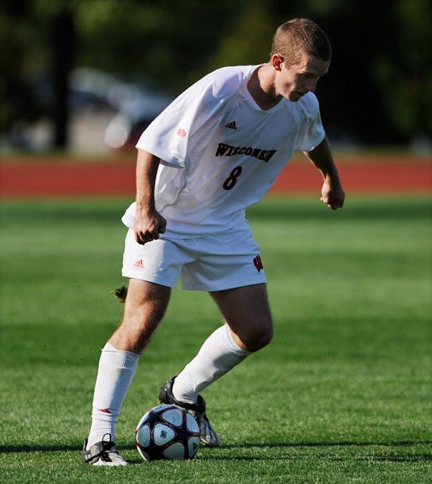Badgers prepare for midweek match against Illinois-Chicago