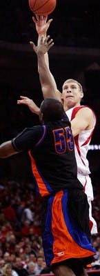 Golden Eagles soar over hapless Badgers