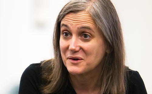 International journalist encourages activism through media