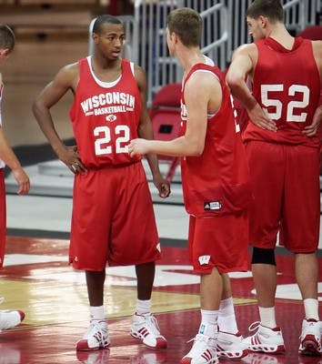 Men's basketball collars Bulldogs