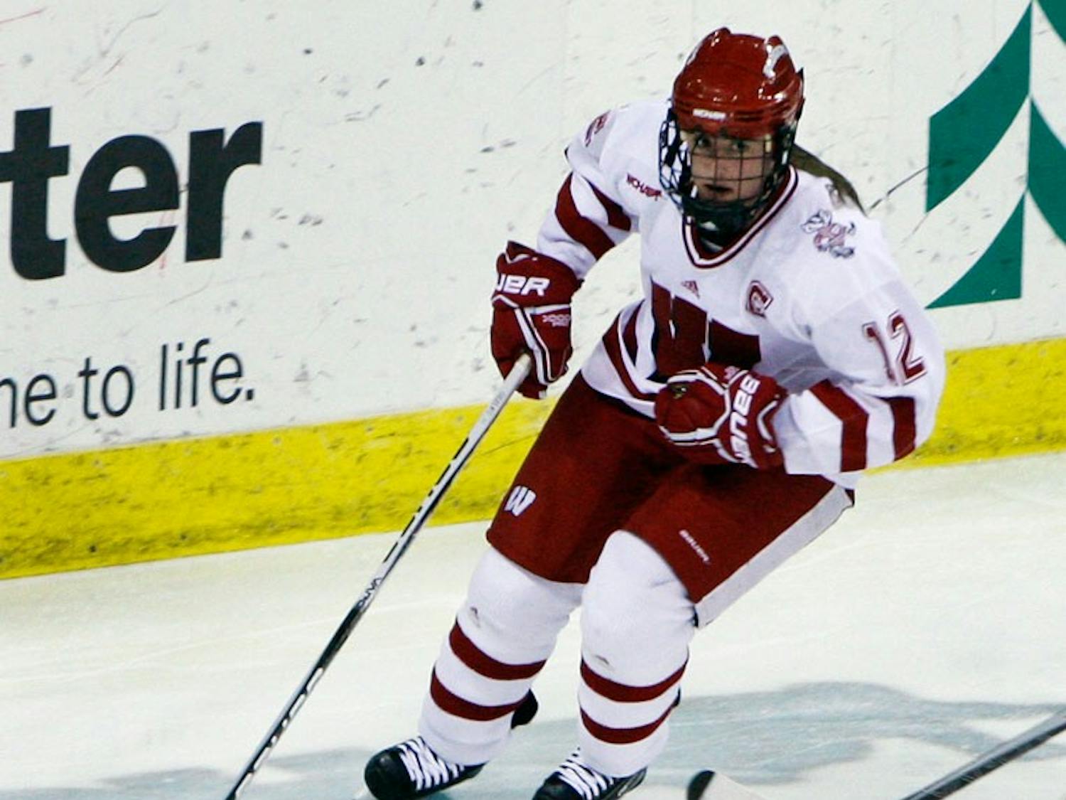 Badgers salvage a split against MSU on Senior Day