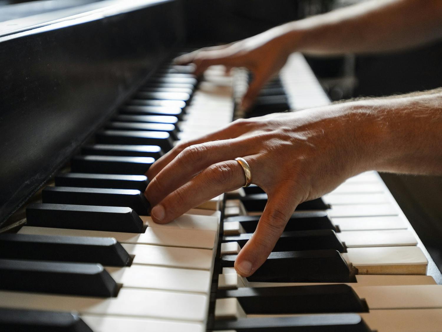 Taylor_Kit_piano16_8451