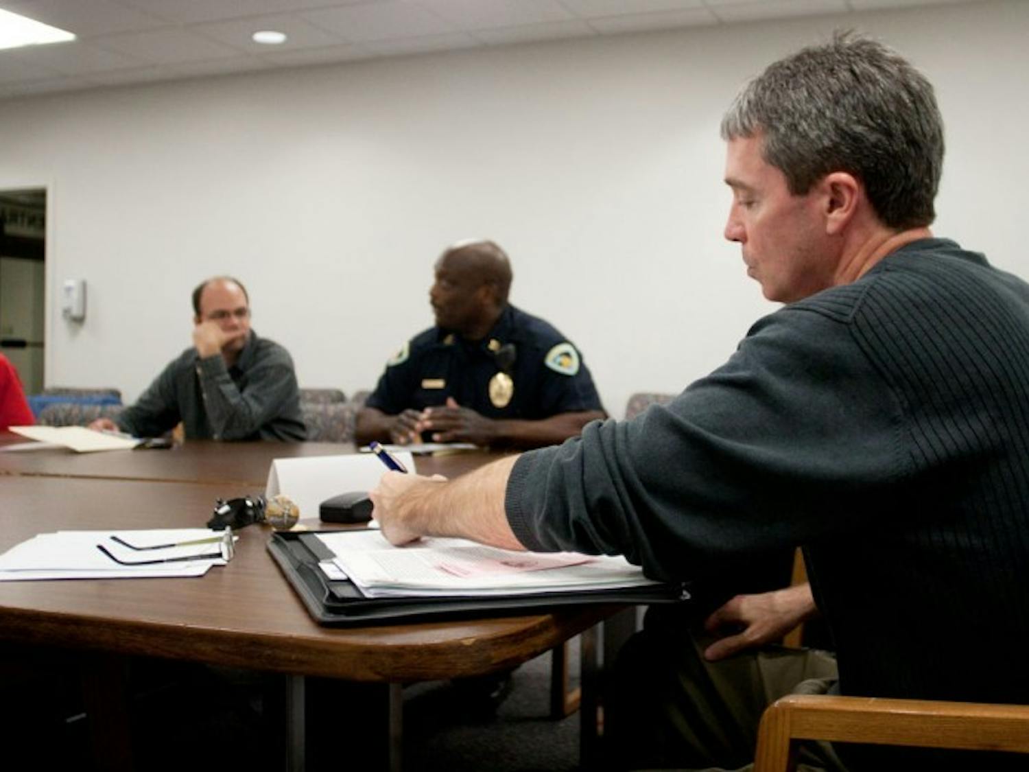 Ordinance to make State Street a glass-free zone during Freakfest approved by committee