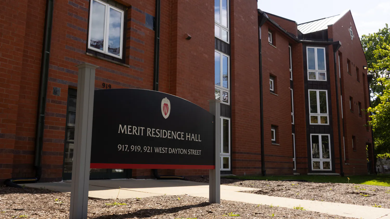 Park_MeritHall2.jpg