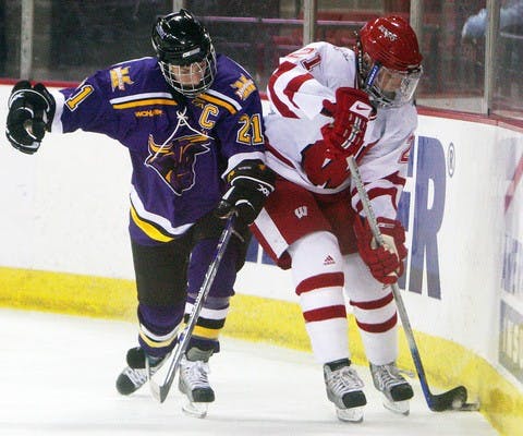 Rivalry time for 'new' No. 1 Badgers