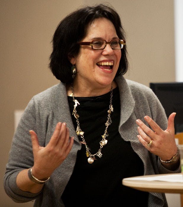 Journalism professor urges narrative writing for science