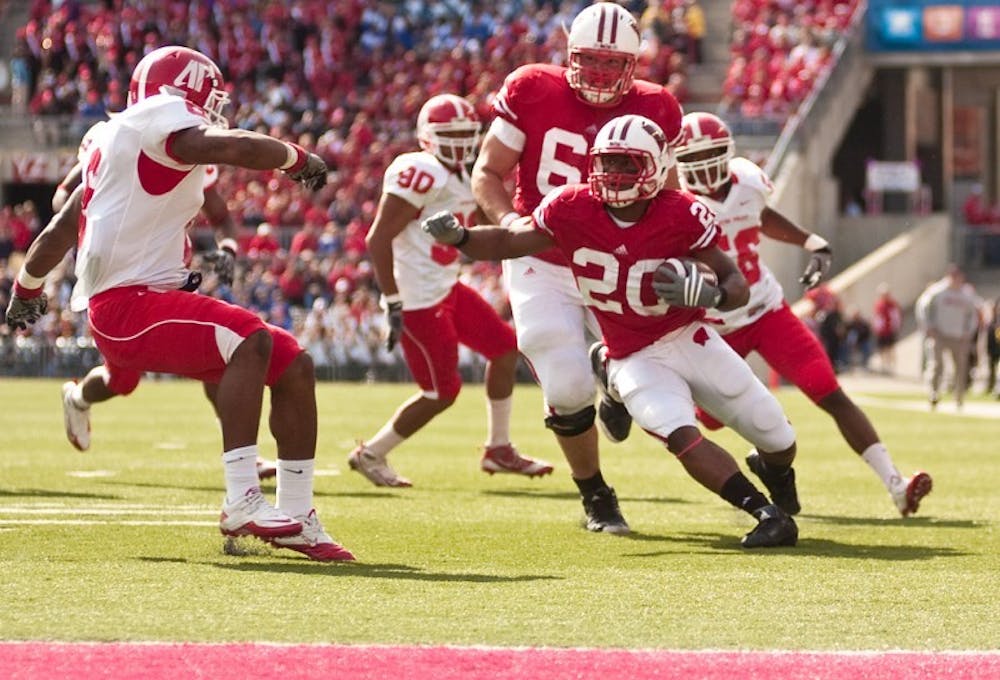 Lucky number 70: Wisconsin rolls to 4-0