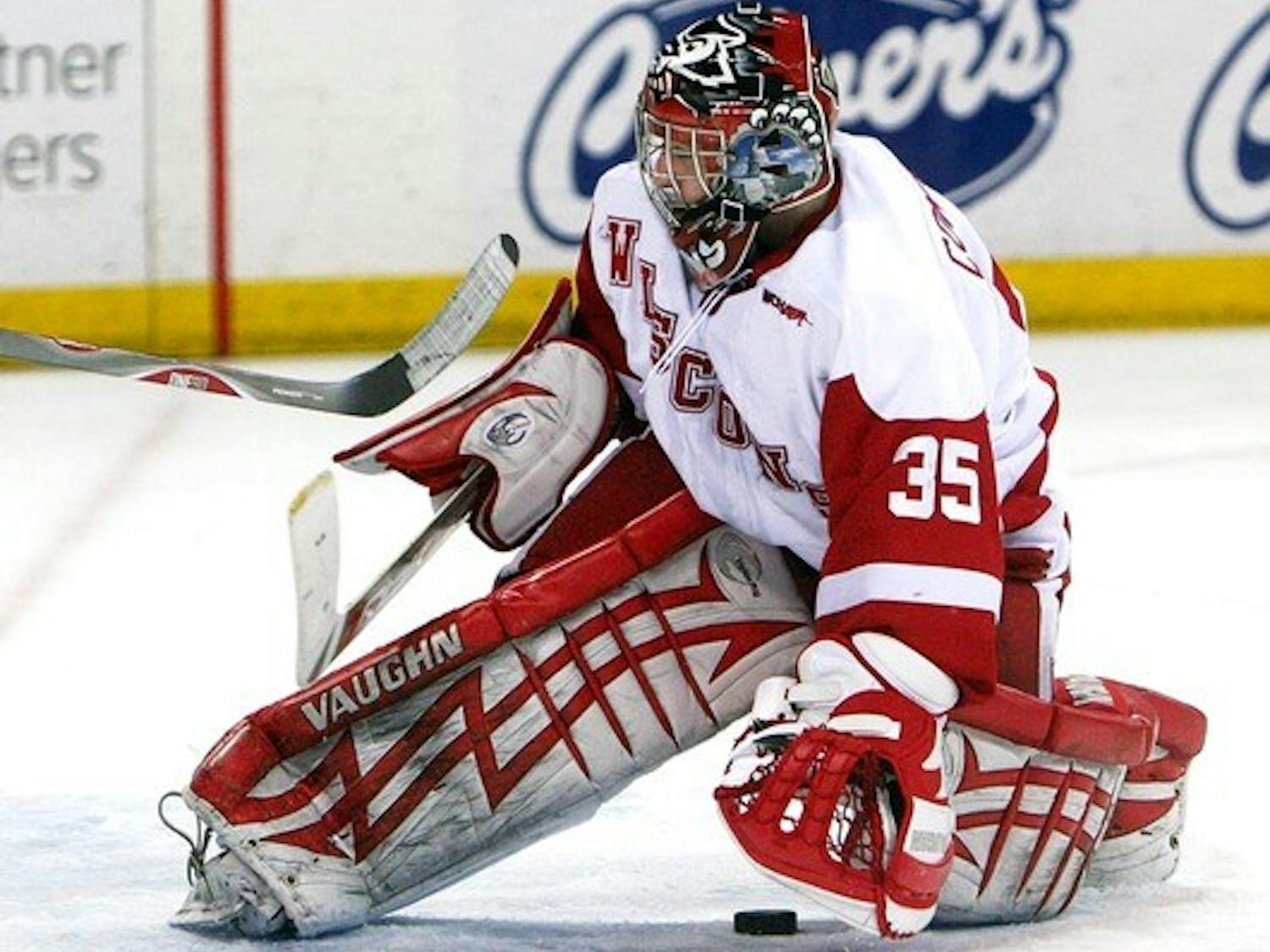 Men's hockey heads to Denver