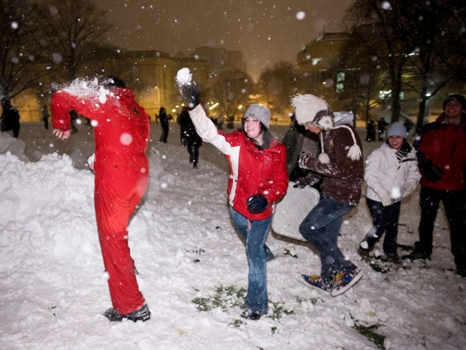 City prepared for snow, UW cancels classes