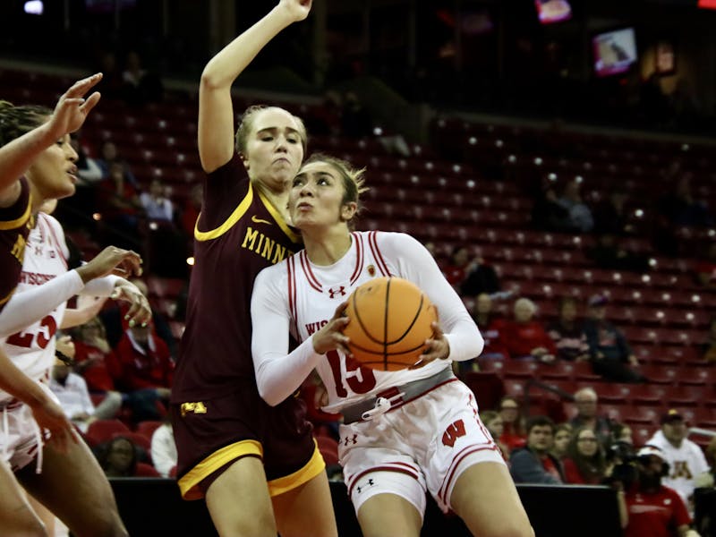 Wisconsin women’s basketball defeats rival Minnesota Gophers in nail
