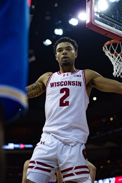 Badgers hand No. 2 Michigan first loss