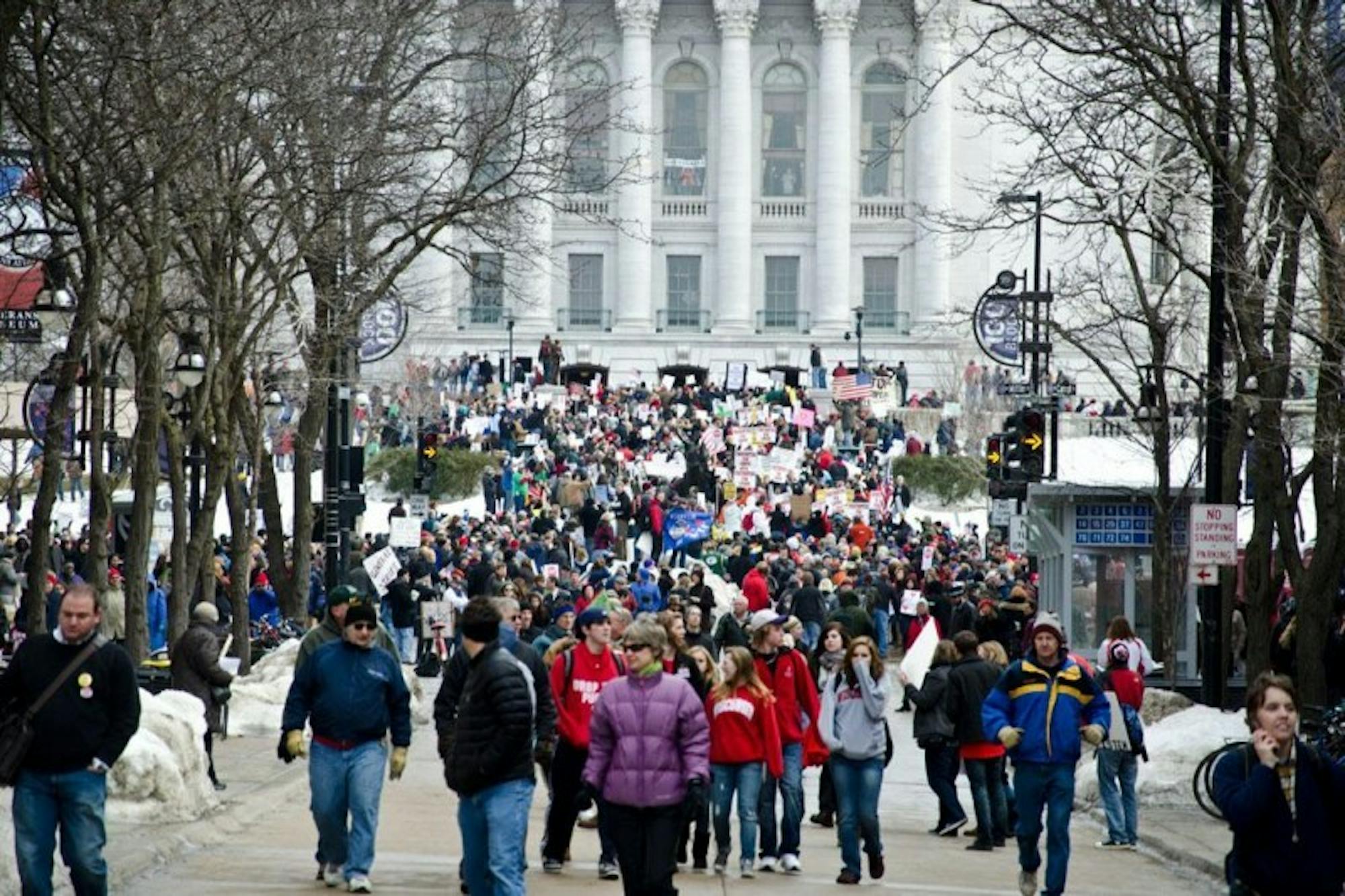 Thousands swarm square in protest