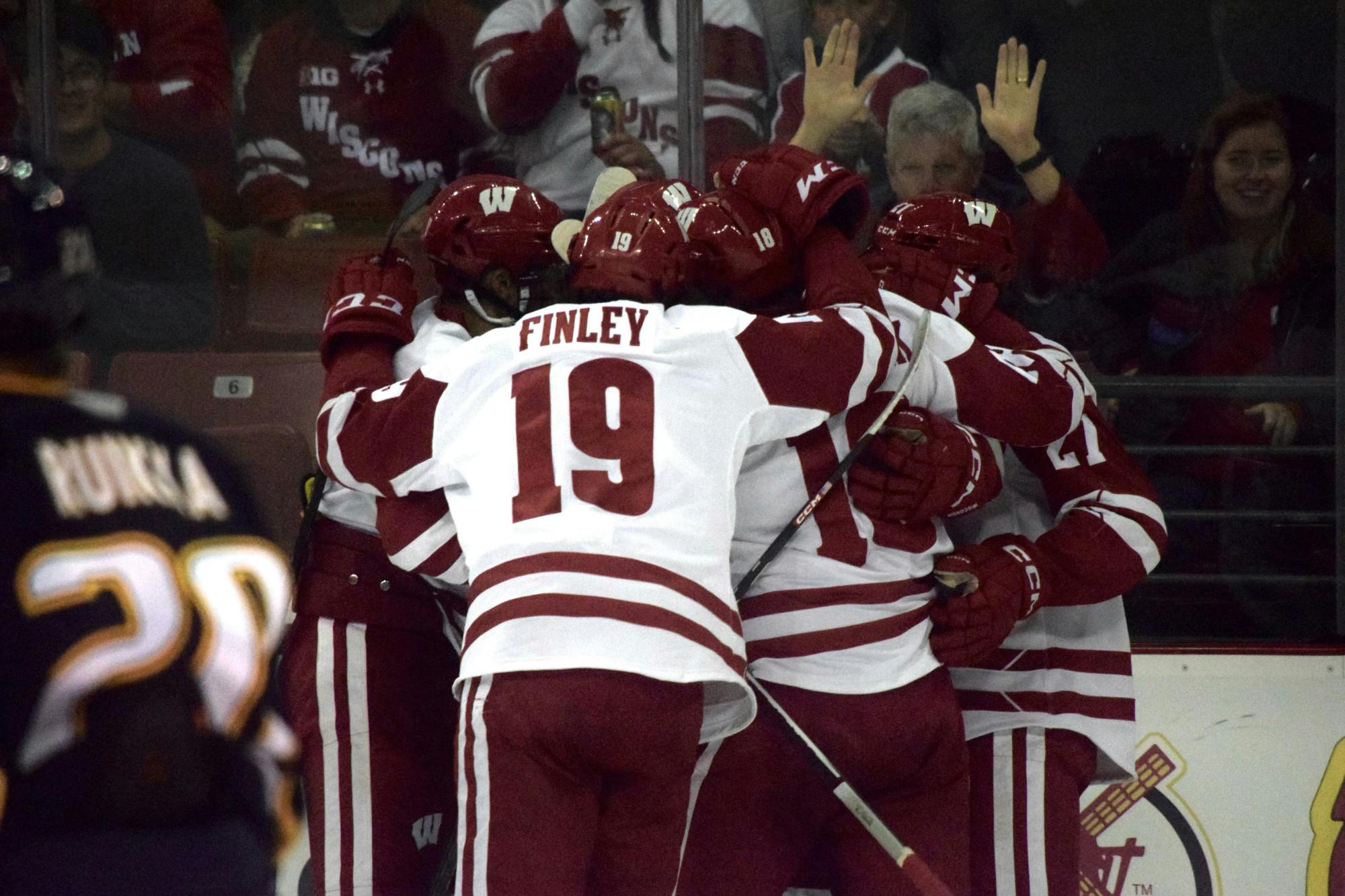 Badgers Men’s Hockey Sweeps Augustana In Mixed Special Teams ...