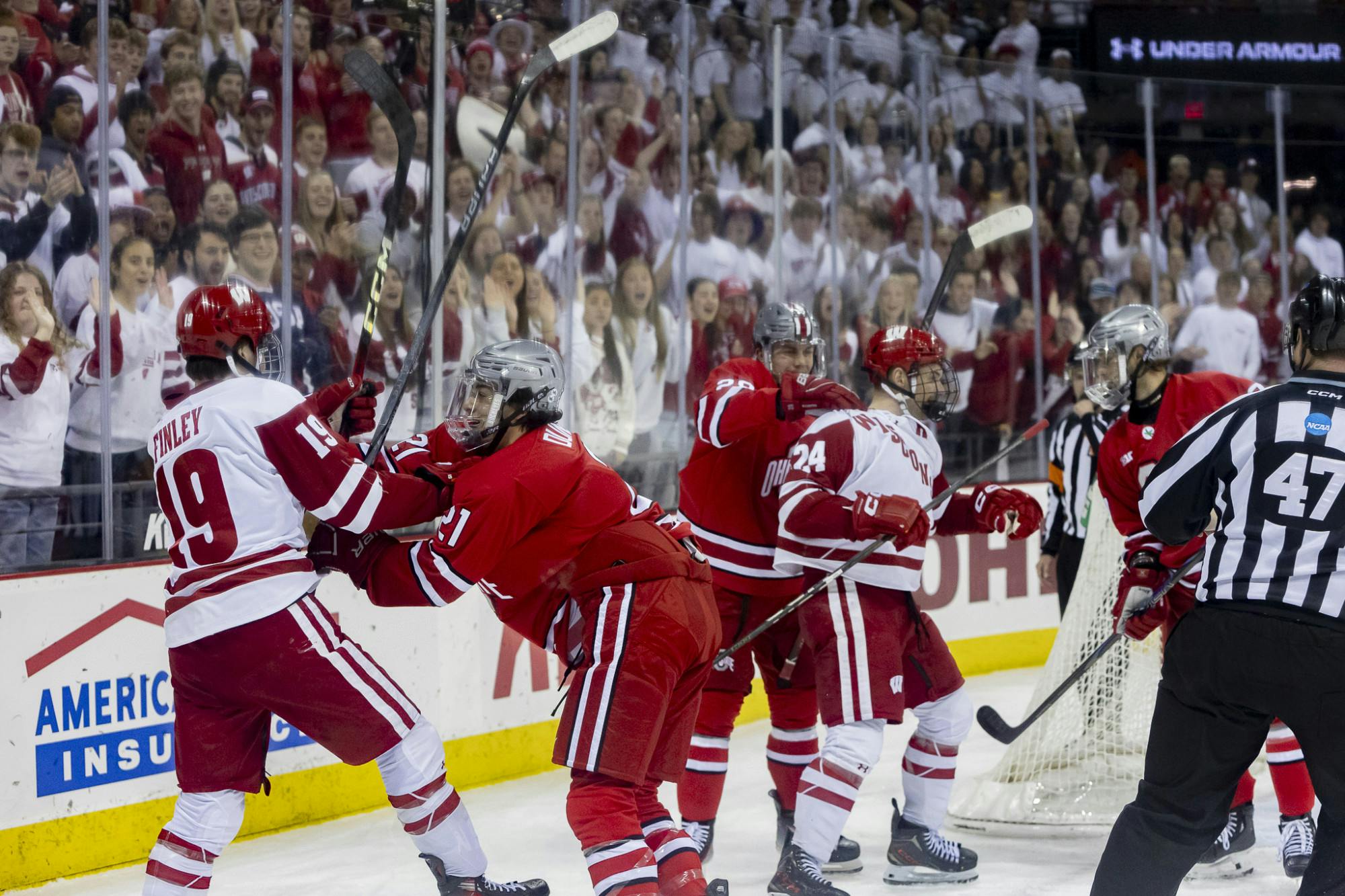 PHOTOS: Ohio State sweeps the Badgers in mens hockey home opener