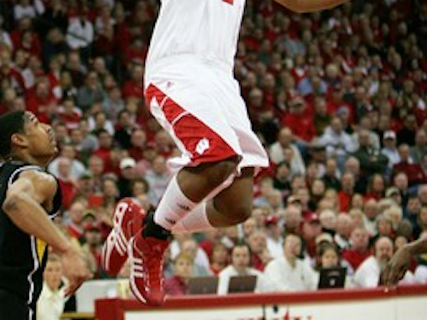 Wisconsin cruises past SIU-Edwardsville