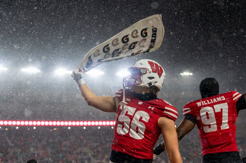 Wisconsin eyes home finale win against Illinois