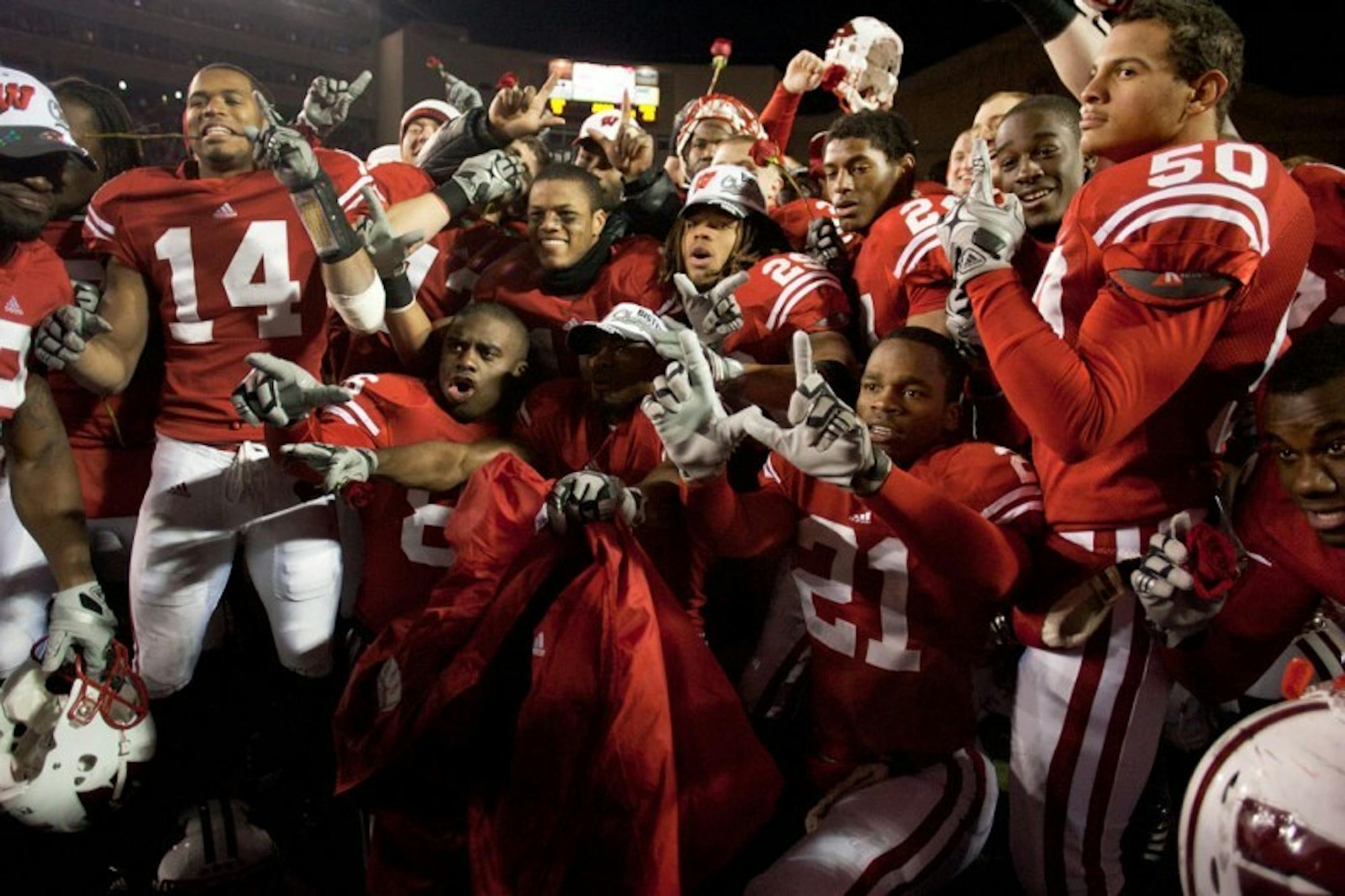 Badgers smelling roses after Senior Day victory